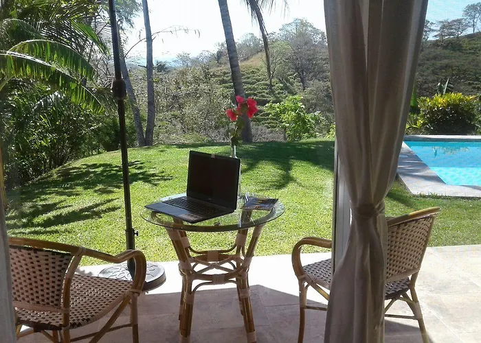 El Nido Rojo 3*