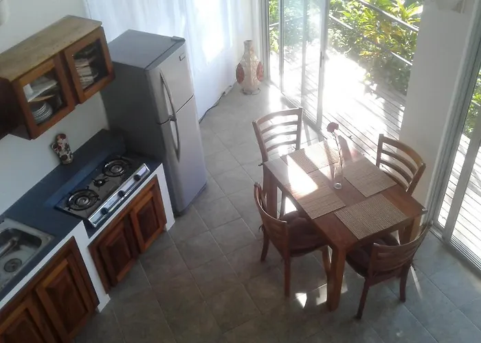El Nido Rojo Bed and breakfast